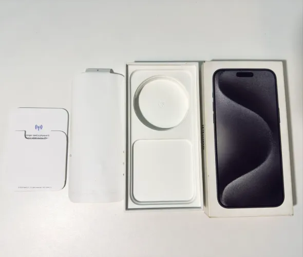 Caixa IPhone 15 pro max Vazia