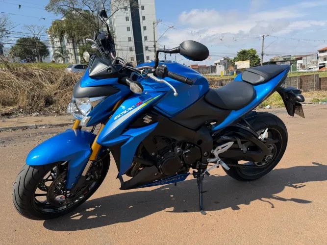 GSX-S 1000 ano 2018, moto muito nova, não tem nada pra fazer