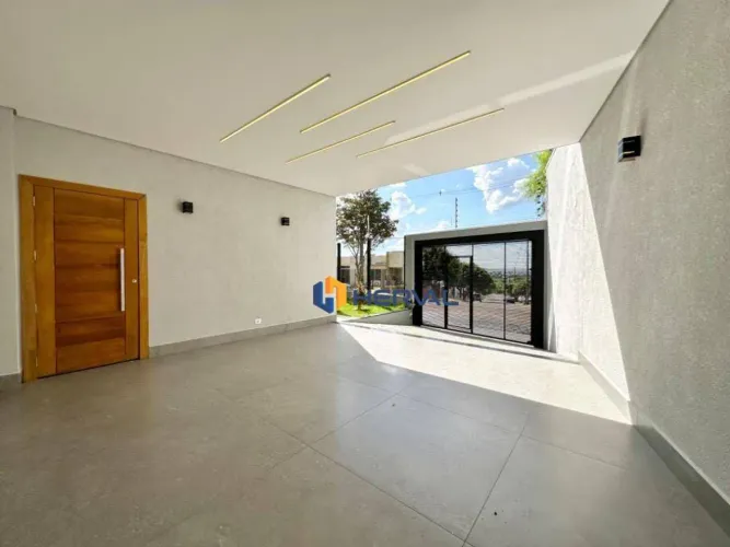 Sobrado com 3 suítes à venda, 215 m² por R$ 1.240.000 - Jardim Tóquio - Maringá/PR