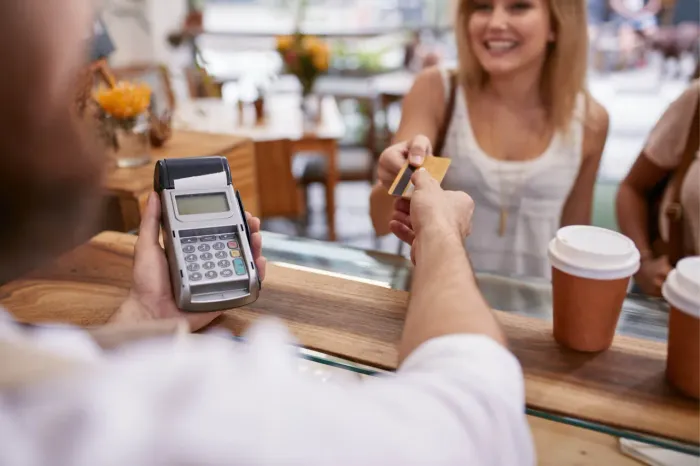 Contrata-se caixa para restaurante 