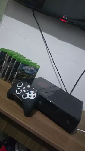 Xbox one fat (+6 jogos)