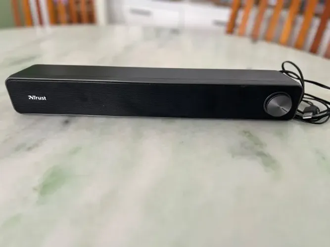 Caixa de Som Soundbar Trust para PC e Notebook - USB + P2