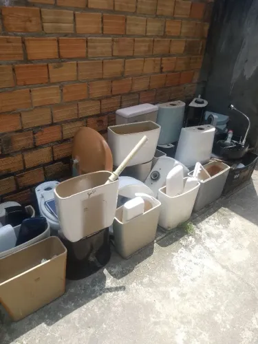 Vendas de caixas sanitário aclopados disponível