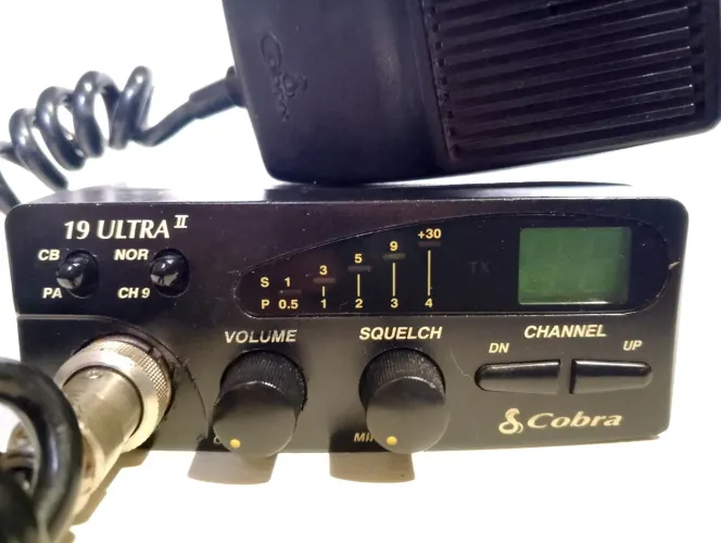 Rádio Cobra 19dx