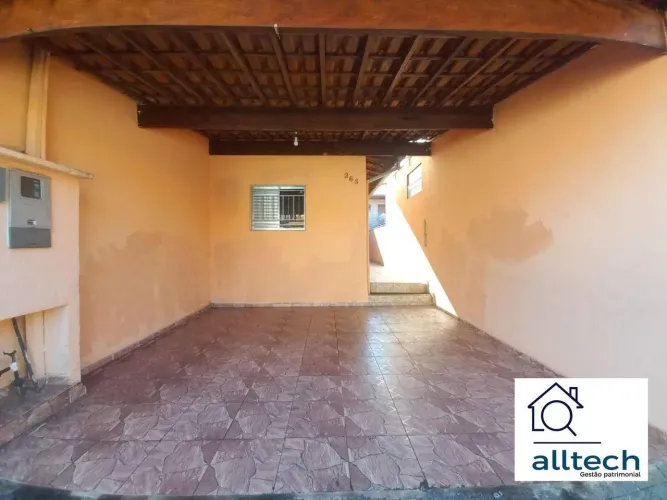 Casa com 3 dormitórios 2 vagas, aceita pet para alugar por R$ 2.400/mês - Jardim Guilhermi