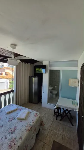 ALUGUEL DE TEMPORADA SUÍTE NO BAIRRO BRAGA A 1 QUADRA DA PRAIA