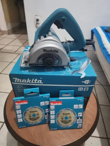 Serra mármore makita nunca usada. Acompanha 2 discos originais makita. Nota fiscal?