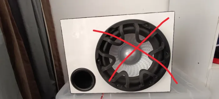 Caixote de Uxp de 10" praticamente novo