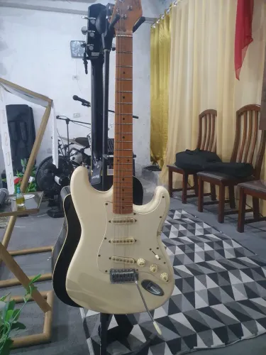 Troco guitarra ? por contrabaixo 