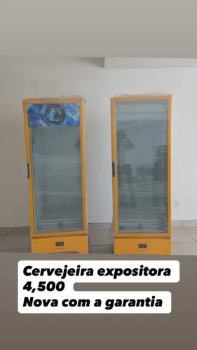 Cervejeira expositora