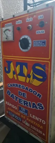 Carregador de bateria profissional JTS 120A - 12V / 24V com auxiliar de partida.