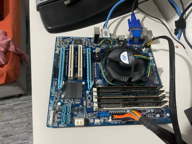Kit Placa Mãe Gigabyte B75M + Core i5 3470 + 16GB RAM + Cooler (Testado)