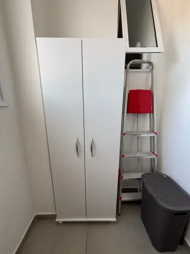 Armário Multiuso 2 Portas Com Rodinhas Multiuso