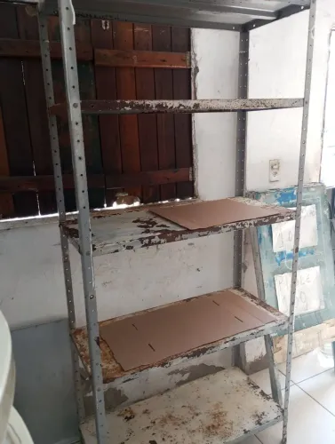 Pratileira de ferro