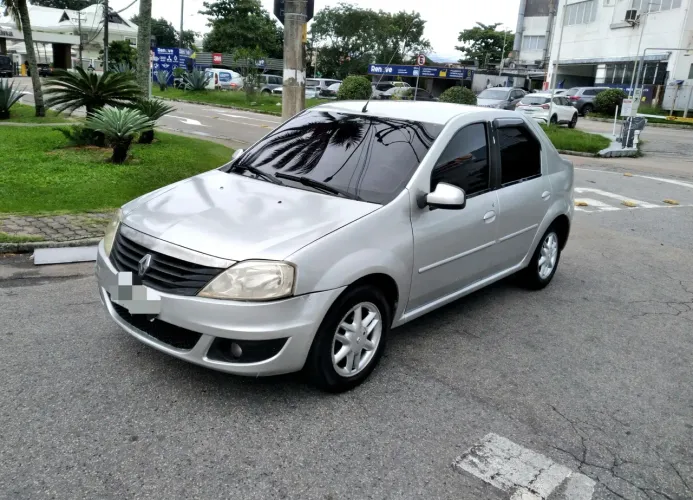 Renault Logan Expression Hi-flex 1.6 8V 4P 2011