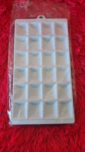 Forma de pastelzinho ou ravioli sem uso