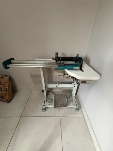 Máquina de cortar viés