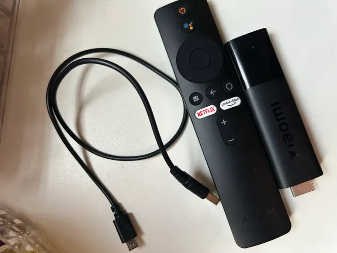 Xiaomi Mi Tv Stick Televisão Full Hd 8gb Controle Por Voz