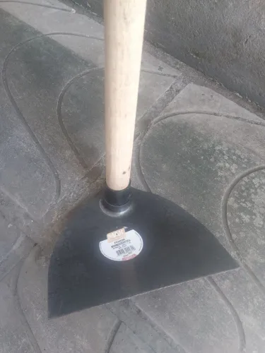 Enxada nova pra retirada no local