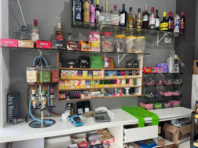Distribuidora completa retirar do local