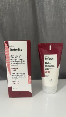Creme Para O Corpo Natura Tododia Cereja e Avelã 50ml