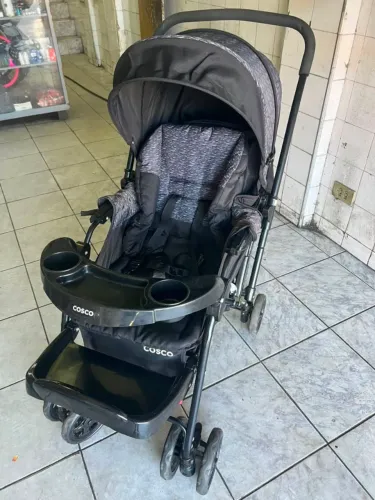 Carrinho de Bebê Cosco Reverse - Ótimo Estado