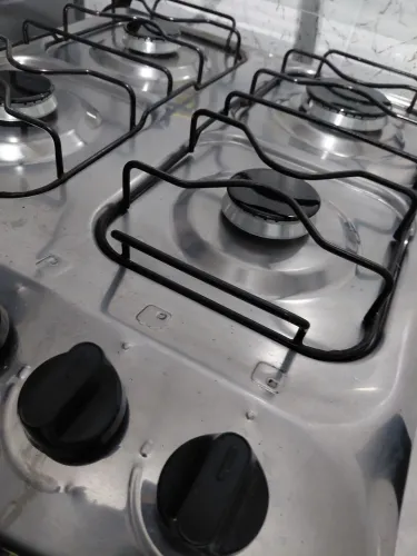 Fogão 4 bocas inox novo pouco tenpo de uso
