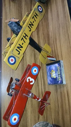 Miniatura Avião FERRO Biplano Gigante 40cm e avião Biplano Médio vermelho 30cm