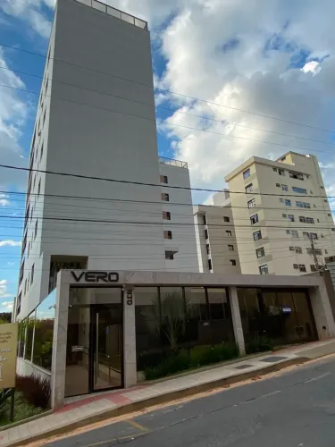 Apartamento para aluguel tem 140 metros quadrados com 4 quartos