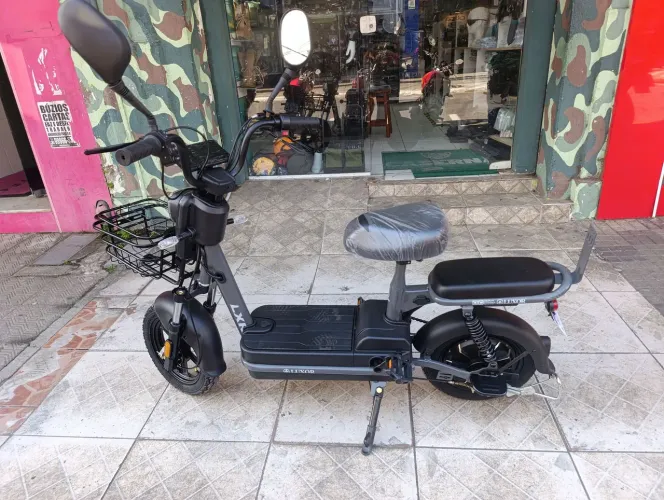 Scooter elétrica 
