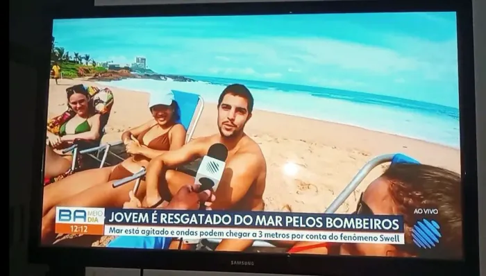 VENDO TV DE 43 POLEGADAS SAMSUNG NAO É SMART, TA FUNCIONANDO PERFEITAMENTE, VALOR400