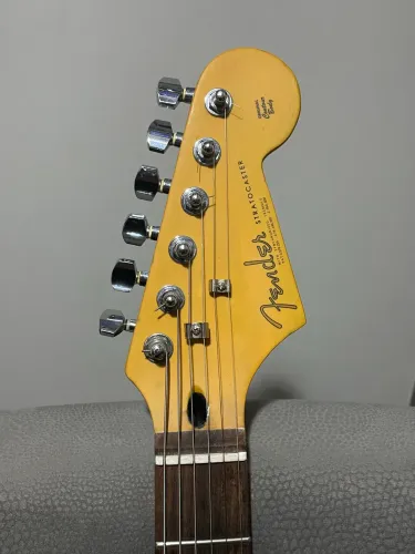 Vendo guitarra fender chinesa