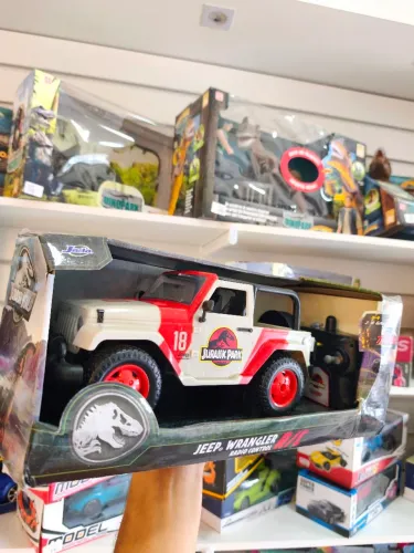 CARRINHO BRINQUEDO DE CONTROLE REMOTO JEEP JURASSICK PARK