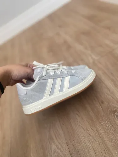Adidas Grand Court  00s infantil 