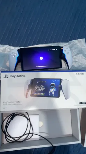 PlayStation portátil novo 2 dias de uso só novo sem nenhum defeito com nota fiscal