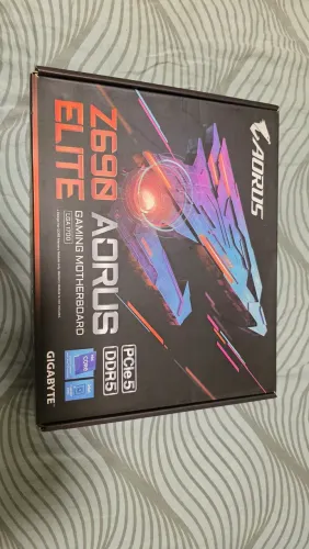 ?Placa-Mãe Gigabyte AORUS Z690 ELITE DDR5 LGA1700 (Com Caixa / Leia Descrição)