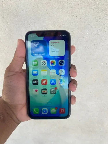 iPhone 11