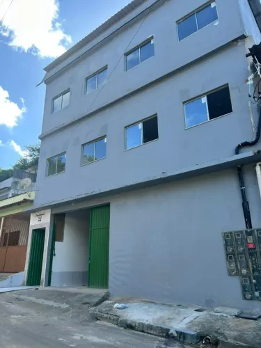 Aluga-se apartamento de 01 quarto.