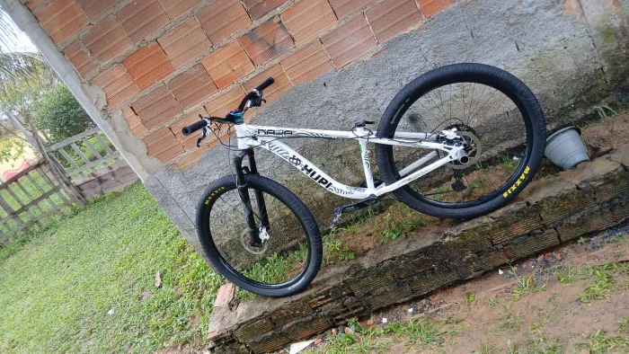 hupi naja full