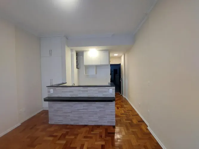 Apto Centro, amplo, reformadíssimo, RU 16 de março, excelente preço  - Petrópolis - RJ