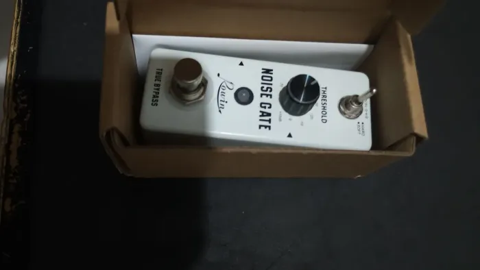 Pedal guitarra noise gate rowin