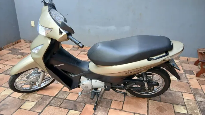 Moto Biz 125, ano 2009 modelo 2010