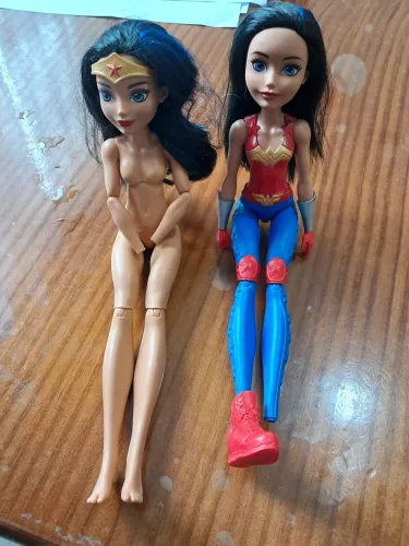 Sucatas mulher maravilha ...para restaurar aproveitar peças...
