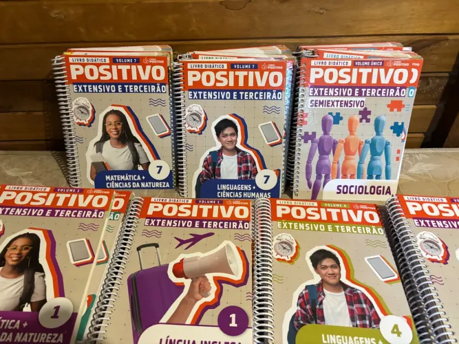 Livros Vestibular Positivo e Fleming