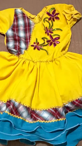 Roupas juninas feminina e masculina 