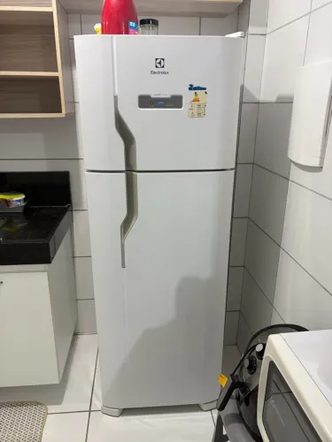 Geladeira Electrolux Frost Free 371L