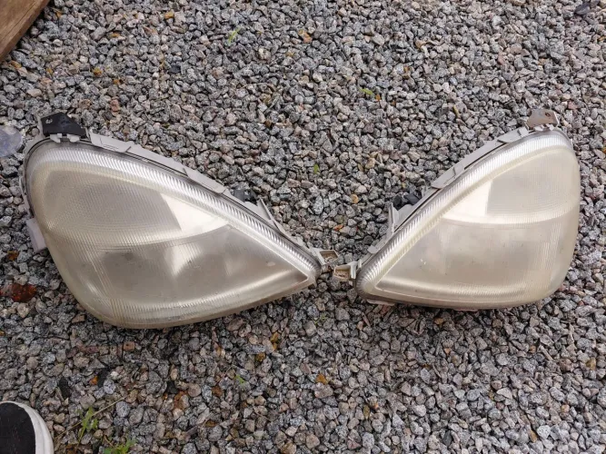 Par farol Mercedes Classe A 160 ano 2003
