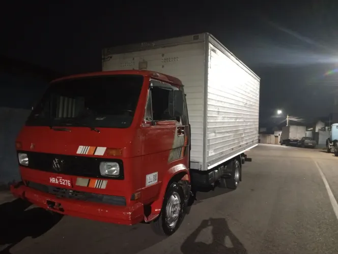 Vendo caminhão VW 7 90 s