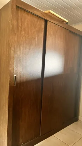 Vendo guarda roupa de solteiro