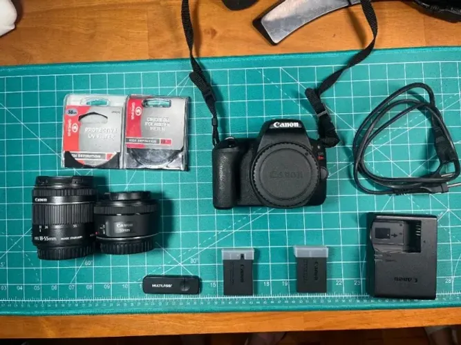 KIT Canon EOS Rebel SL2 + lentes + "acessórios"